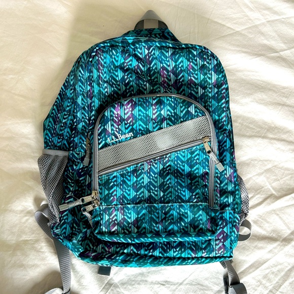 L.L.Bean Handbags - L.L.Bean Deluxe Backpack